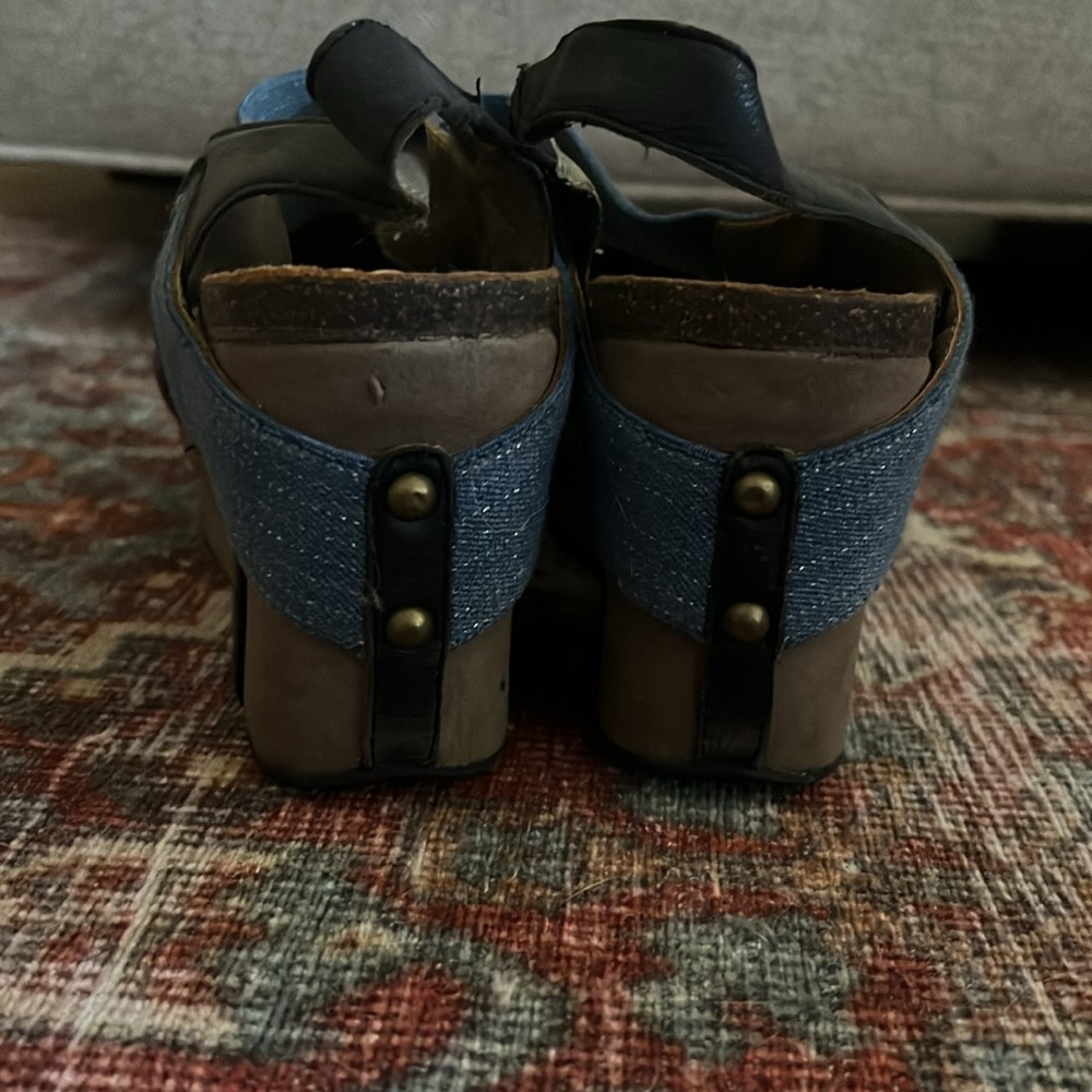 OTBT blue and black wedge. Size 9. - Picture 2 of 4